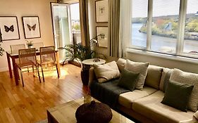 Stylish Quayside 2 Bed Apartment With Beautiful River Views